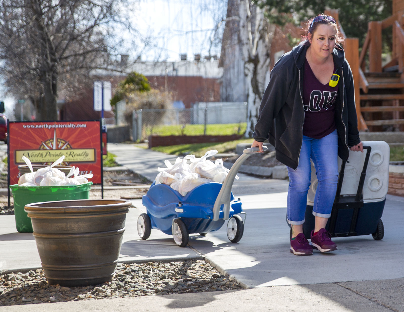 Bus drivers deliver food to students